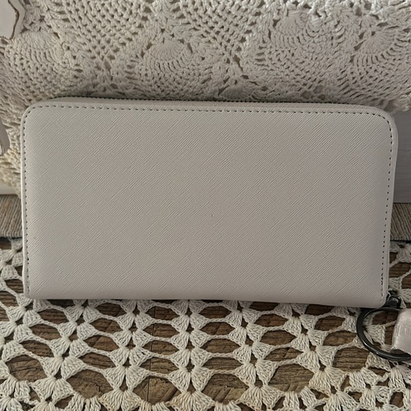 Steve Madden Wallet - Picture 3 of 3